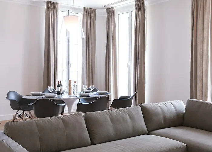 Bed and Breakfast T4 Cours De L'intendance Μπορντό